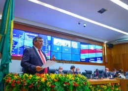 Solenidade aconteceu ocorreu no Plenário Nagib Haickel (Foto: Gilson Teixeira)