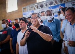 Governador realizou entregas em Pindaré-Mirim (Foto: Brunno Carvalho)